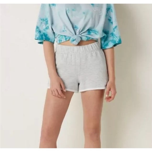 VICTORIA SECRET PINK Curved Hem Varsity SWEAT SHORTS -Size XL - Picture 11 of 11